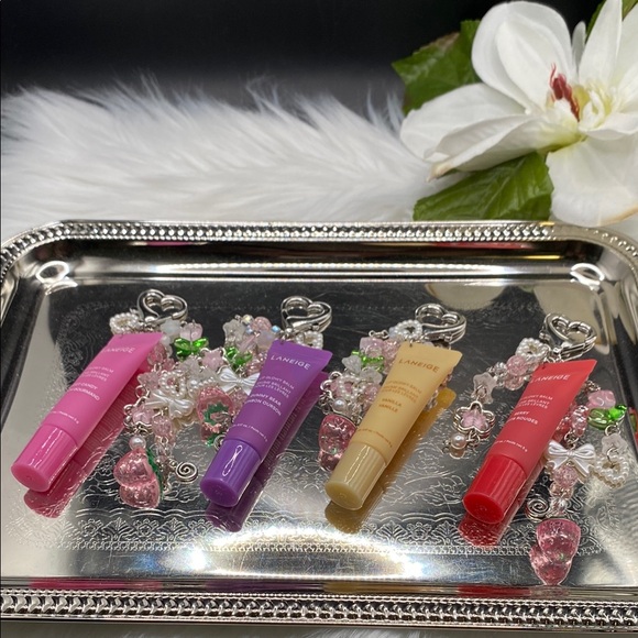 LANEIGE LIP GLOWY BALM MINI CHOICE OF (1) Keychain NEW - Picture 1 of 6